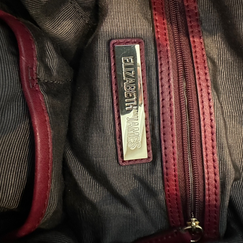 Elegant Burgundy Suede Bucket Bag - Picture 4 of 5